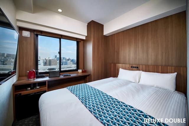 Tokyo Disney hotel stay planning visual