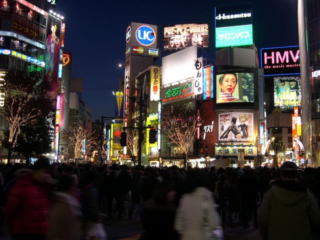 Japan eSIM and mobile data planning visual