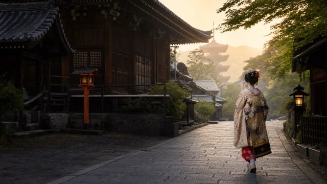 Cherry blossoms and temple atmosphere in Kyoto